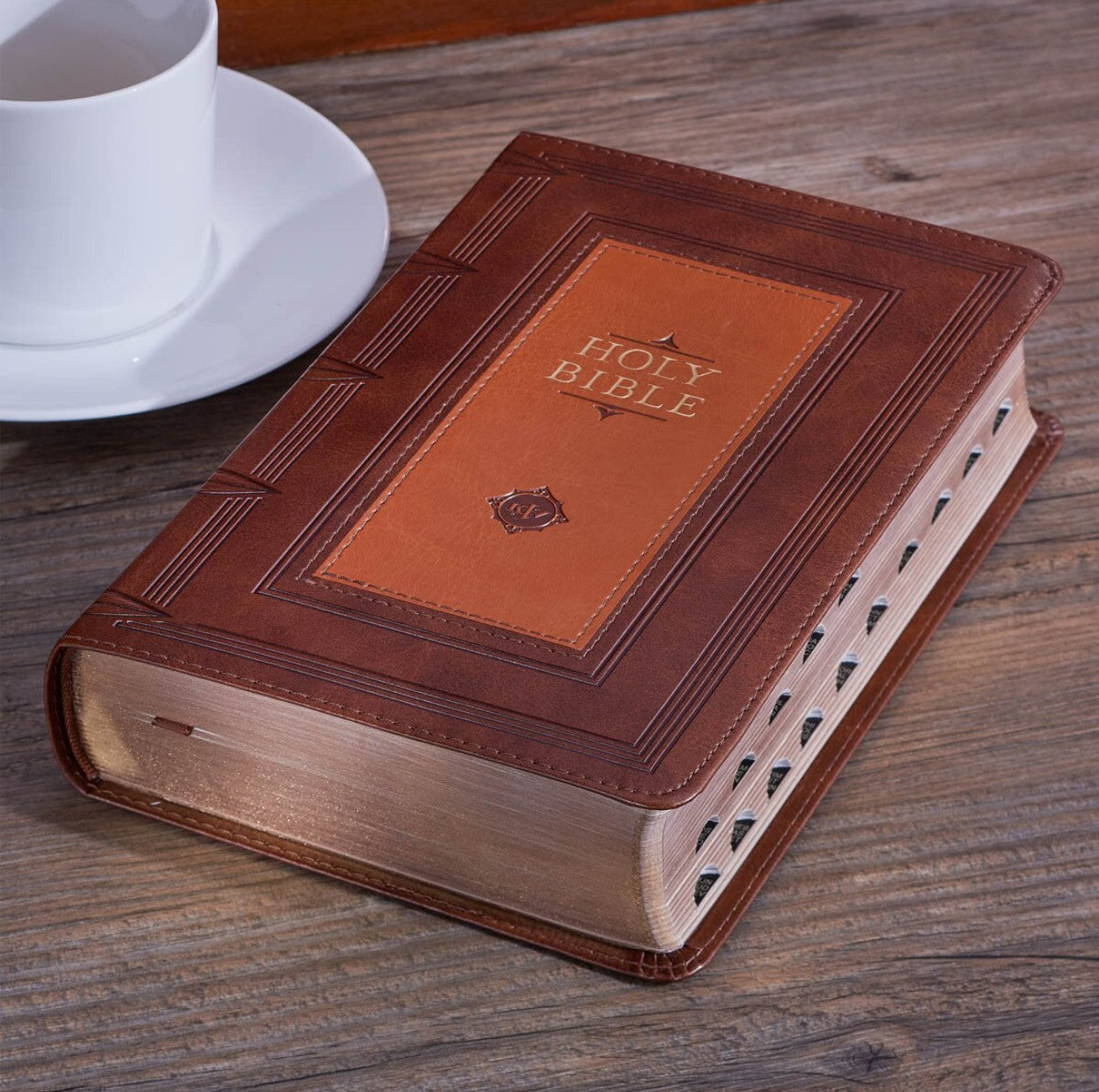 Bible-Saddle Tan and Butterscotch Faux Leather Giant Print Standard-size King James Version Bible with Thumb Indexing